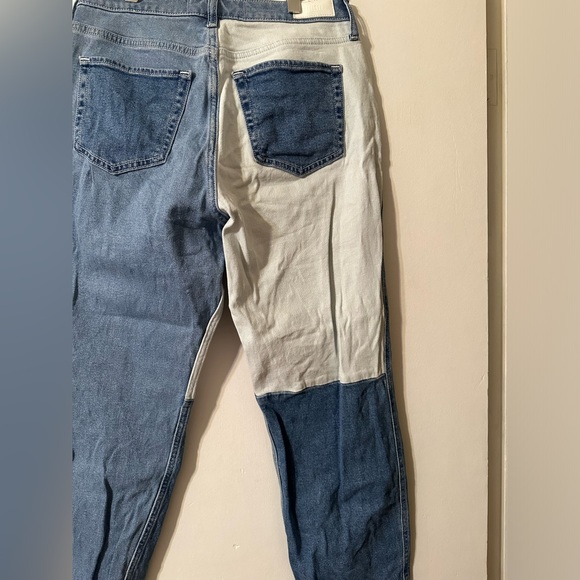 Hollister Curvy High-rise Mom Jeans - Picture 9 of 10